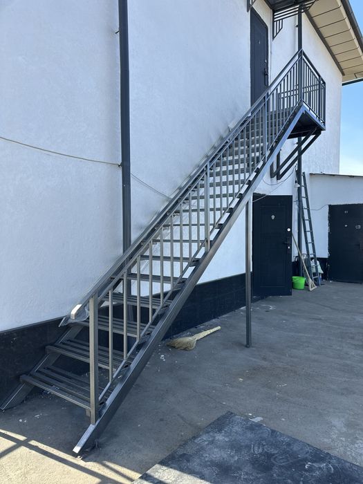 Darvaza naves kazerok kaletka perela reshotka