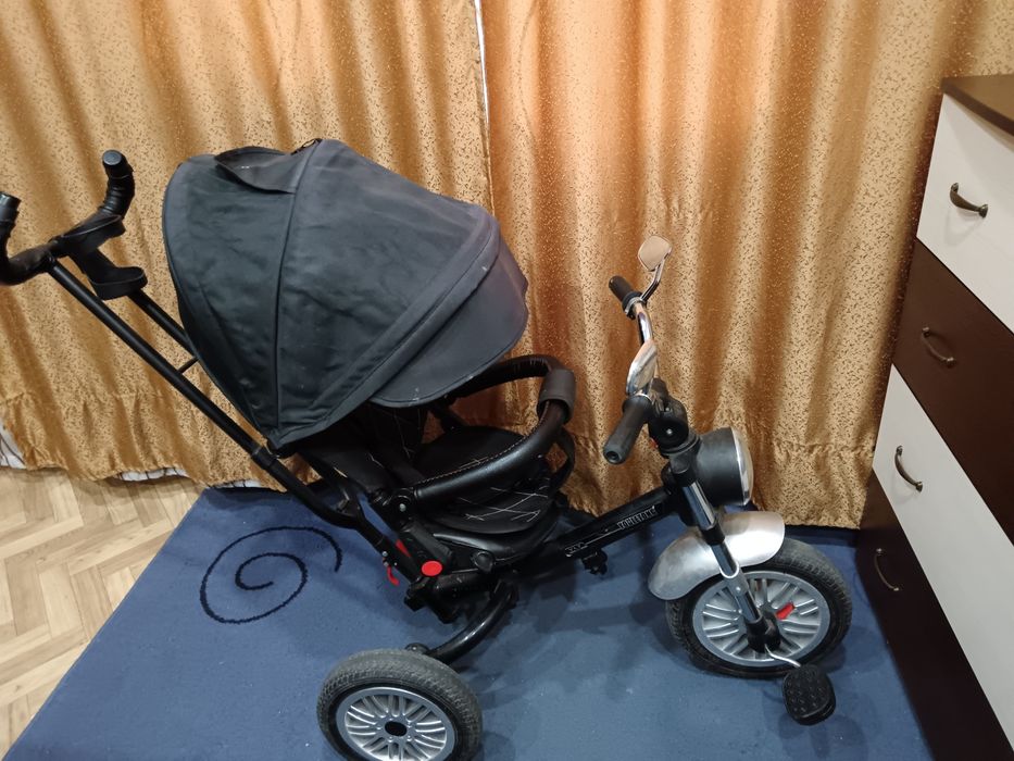 Трехколесный велосипед