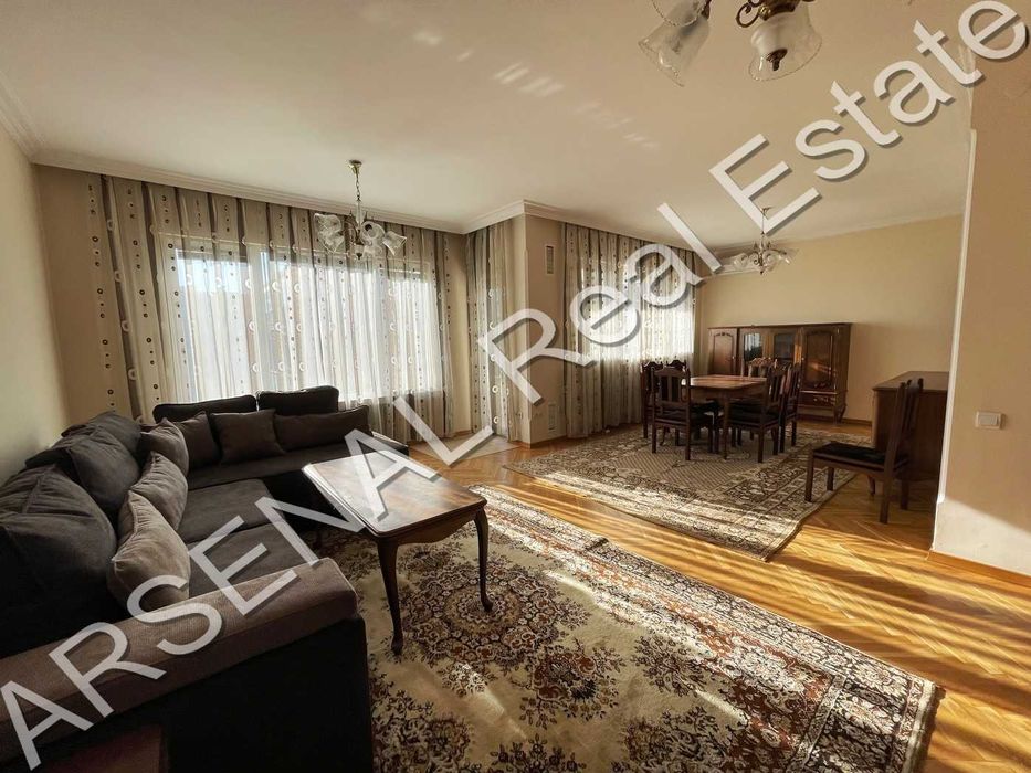 Многостаен апартамент под наем, Гео Милев