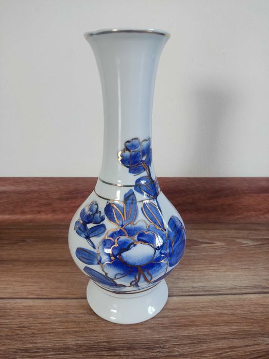 Продам из стекла предметы.