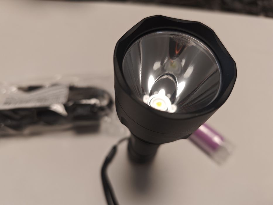 Фенер Convoy C8 ..