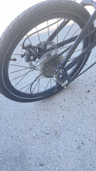 Bicicletă Pliabilă Premium Dahon Launch D8 – Ca Nouă!