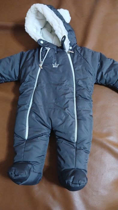 Комбез до года)))