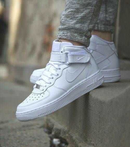 Качевственные кроссовки Nike Air Jordan 1