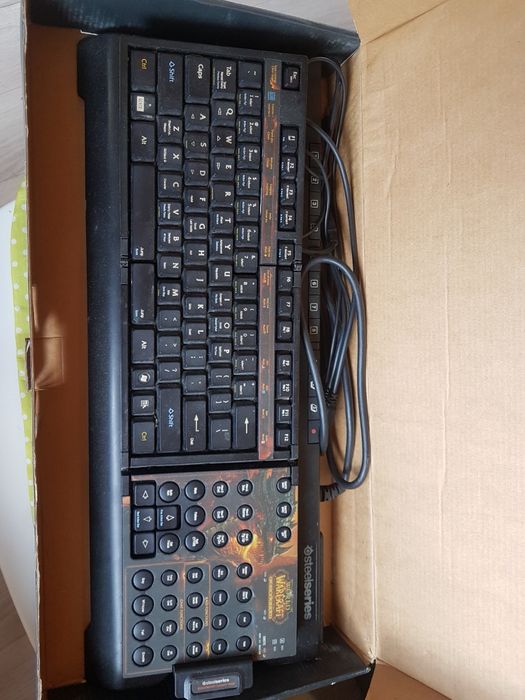 Продам геймерскую клавиатуру Steelseries Shift