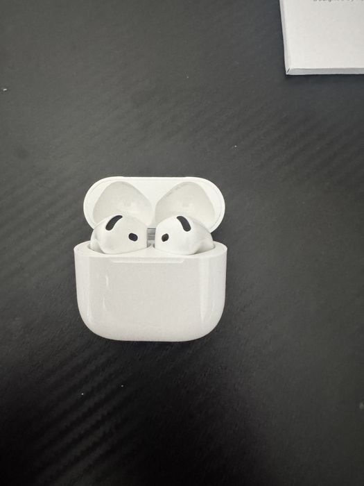 Airpods 4 pro.   cv