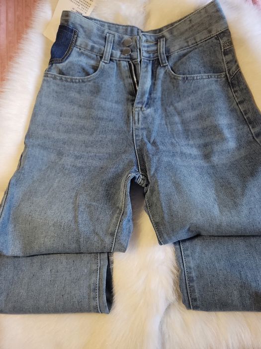 Продам новые джинсы