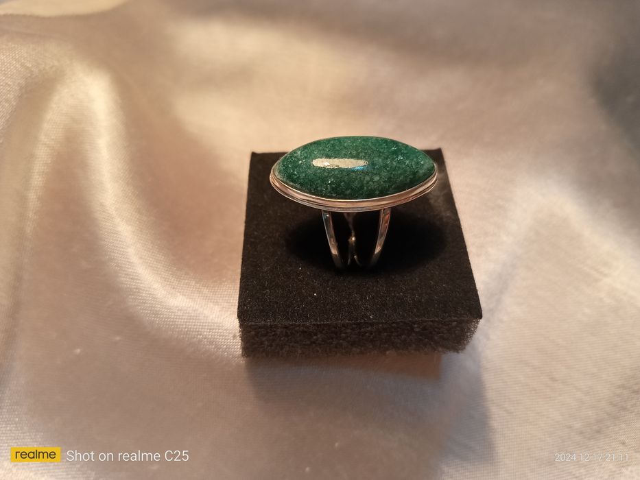 Серебряное кольцо с авантюрином.