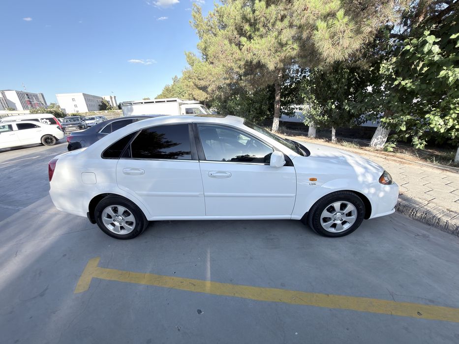 Chevrolet gentra avtomat