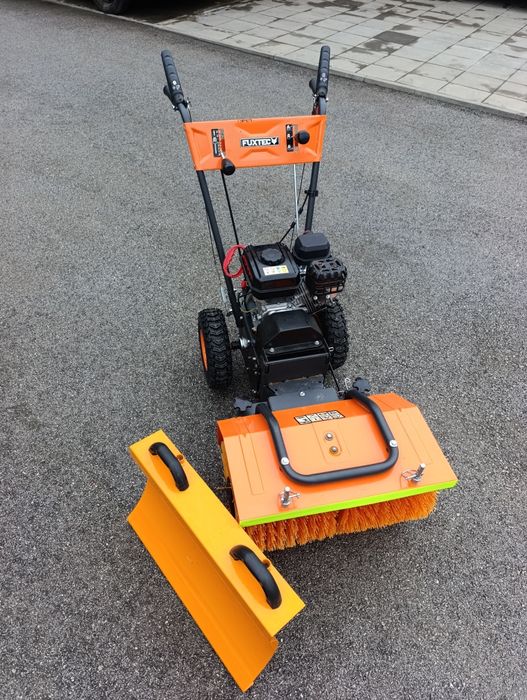 Бензинова метачна машина Fuxtec KM196-set1