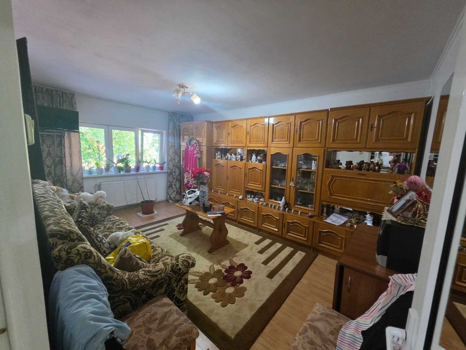 Apartament cu 3 camere
