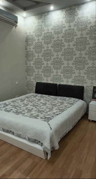 Продается просторный 2-этажный дом с бассейном и участком 12 соток