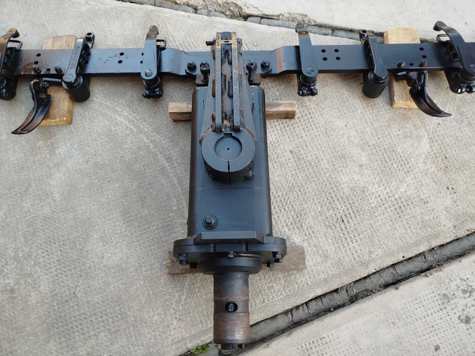 Cositoare masa de taiere motocositoare si transmisie in baie de ulei