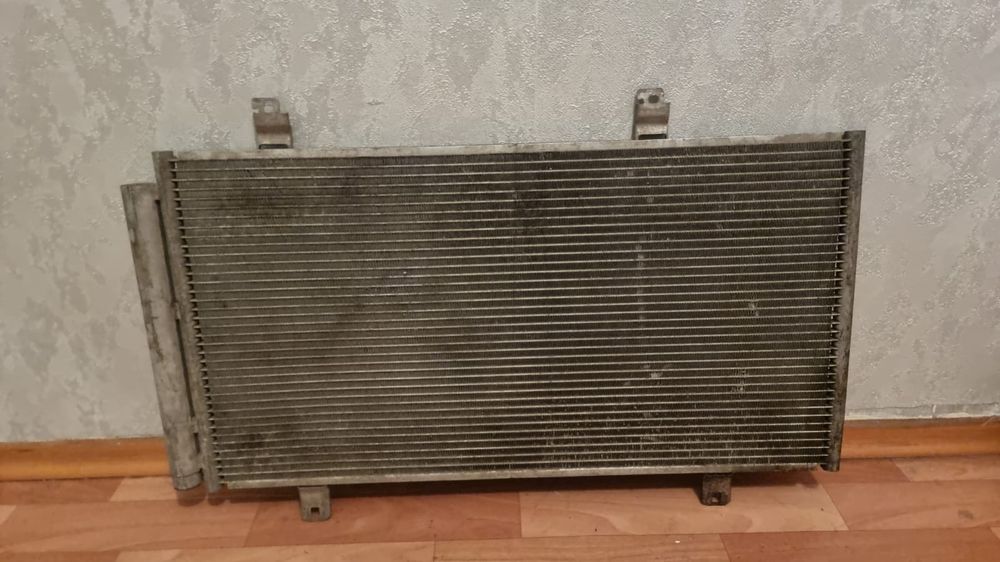 Продам радиатор от камри 40