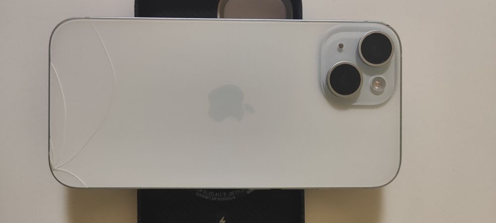 Продам iPhone 15 128 gb белый