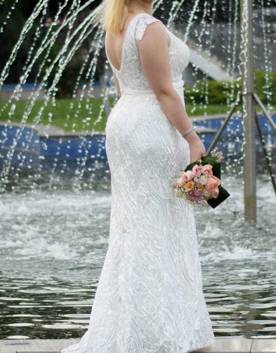 Rochie mireasa sirena