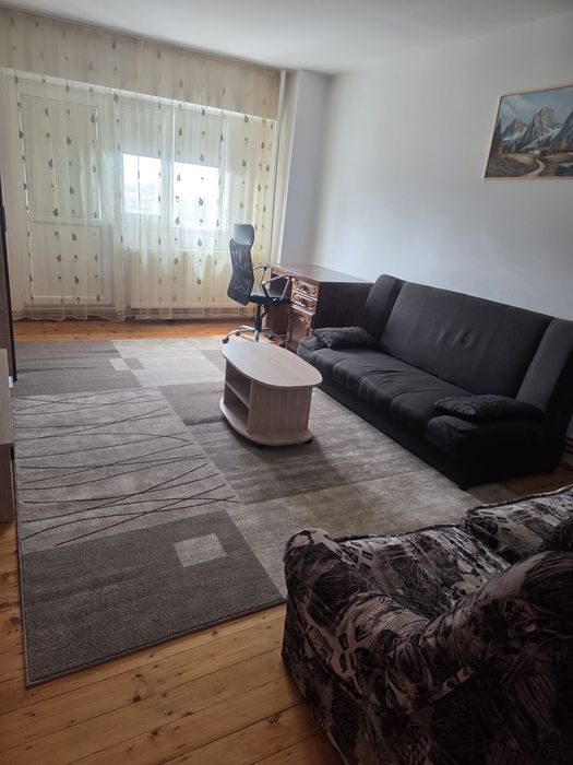 Închiriez apartament 2 camere zona Intim