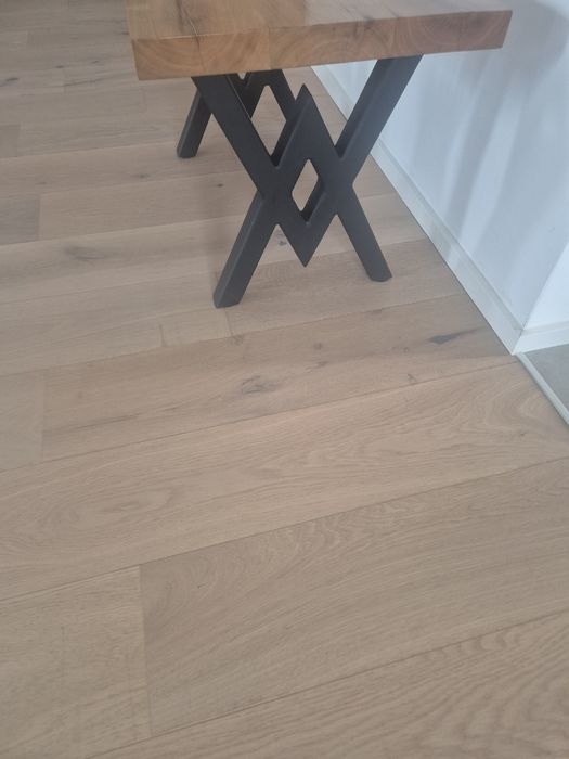 Vând masa de  cafea