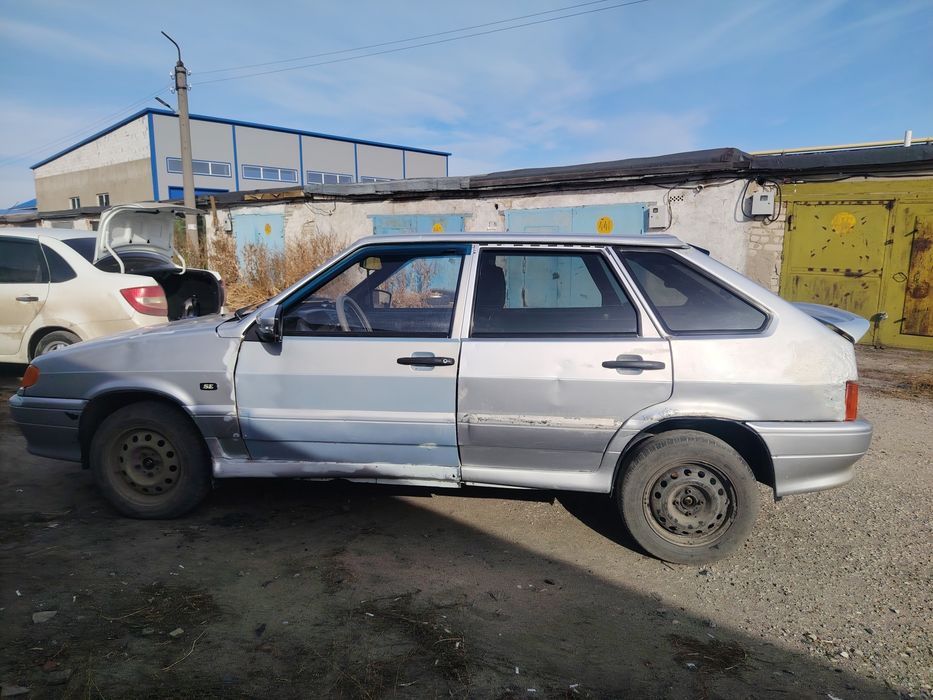 Продам ваз 2114 бензин