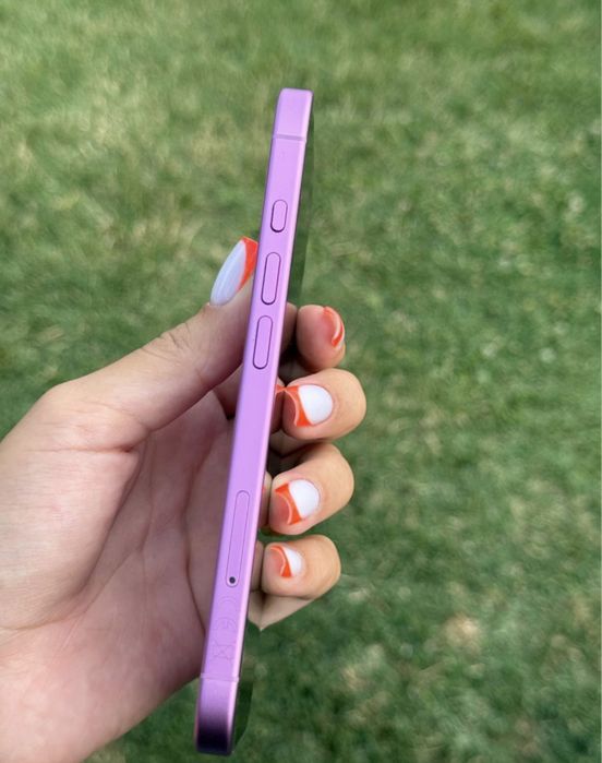 Vand Iphone 16 Pink in stare perfecta 128 GB