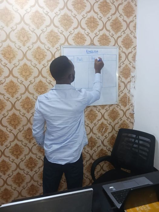 Английский язык (репетитор)