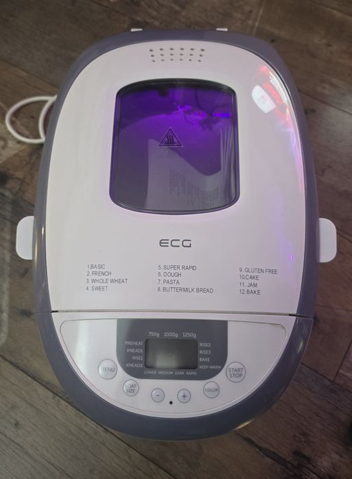 Masina de paine ECG