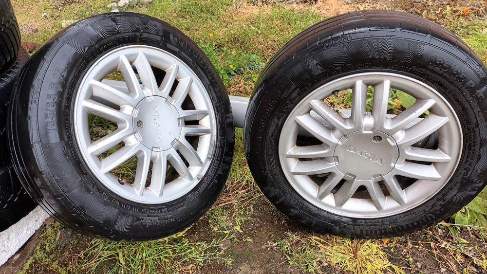 Jante din aliaj, îngrijite, provenienta Logan Prestige, cu anvelope Continental  185 65 R15