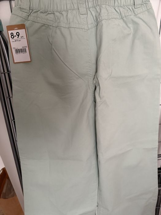 Продам на девочку новое