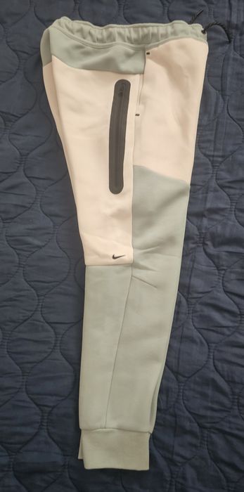 Nike Tech Fleece детско долнище