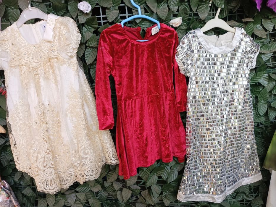 Продам нарядные платья от 2 лет до 8лет