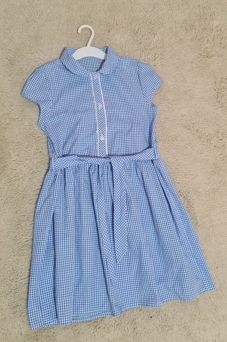 Uniforma pentru fete