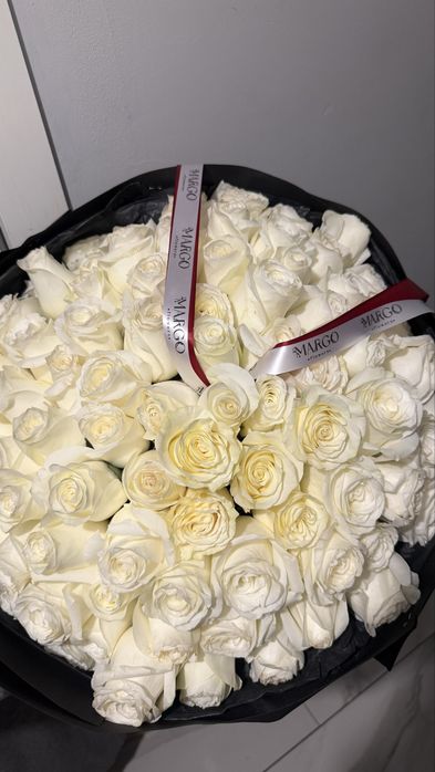 87 роз Свежий букет белых роз