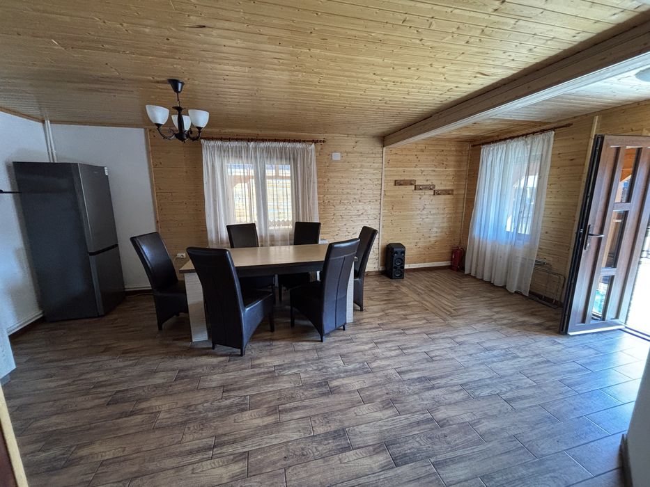 CABANA "SONIA 1"  Cu ciubăr .4 dormitoare