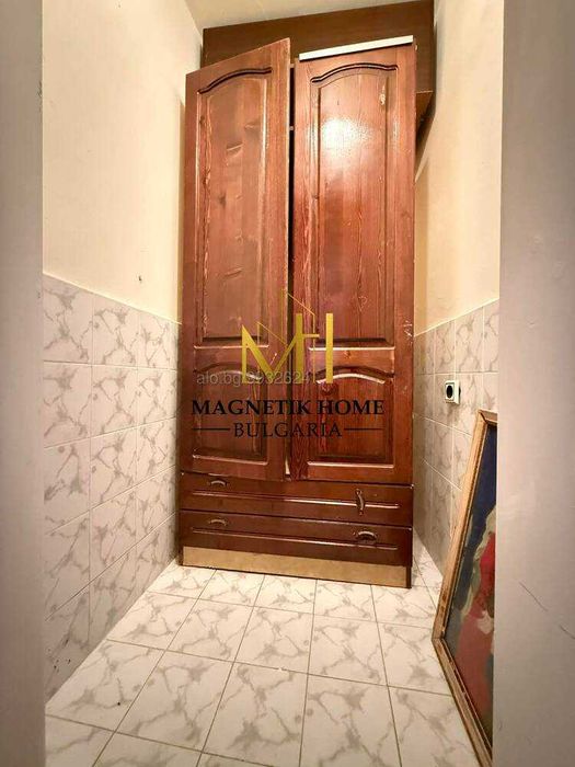 Чудесен ЧЕТИРИСТАЕН апартамент до 3та Поликлиника и супер центъра