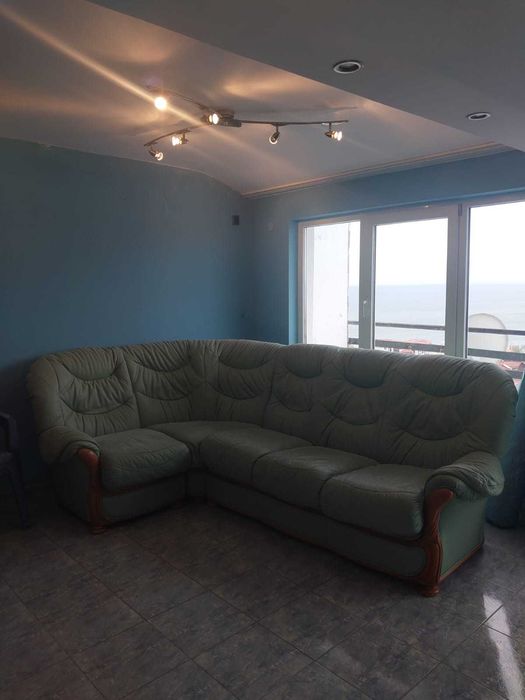 продава разтегателен диван