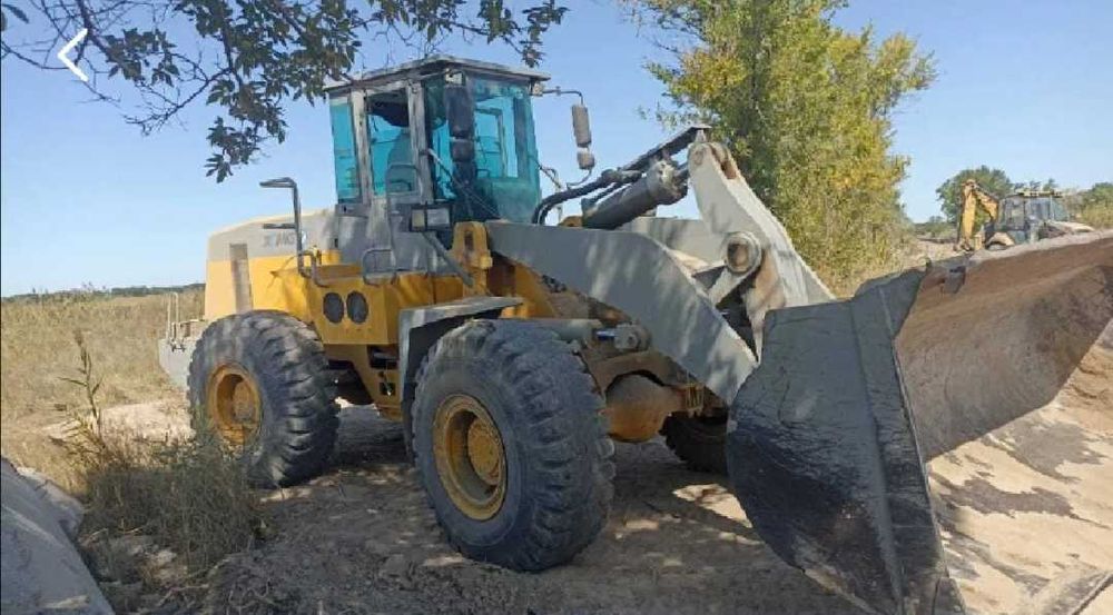 Погрузчик фронтальный XCMG ZL50GV 2006 г., 3 куб.