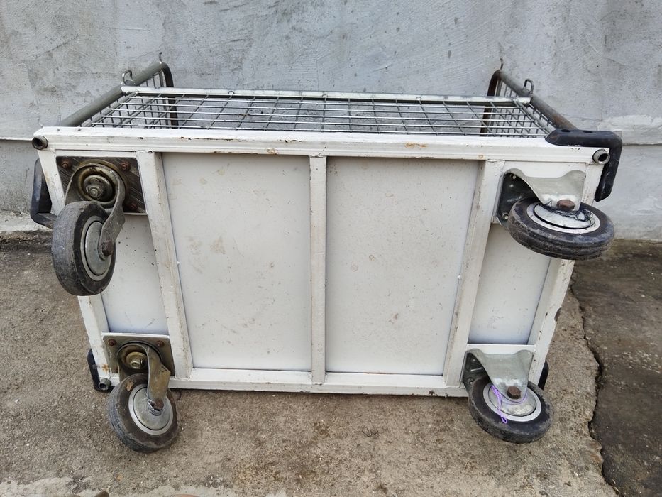 Стара Соц Товарна Количка Панелна Товарна Количка За Складове.