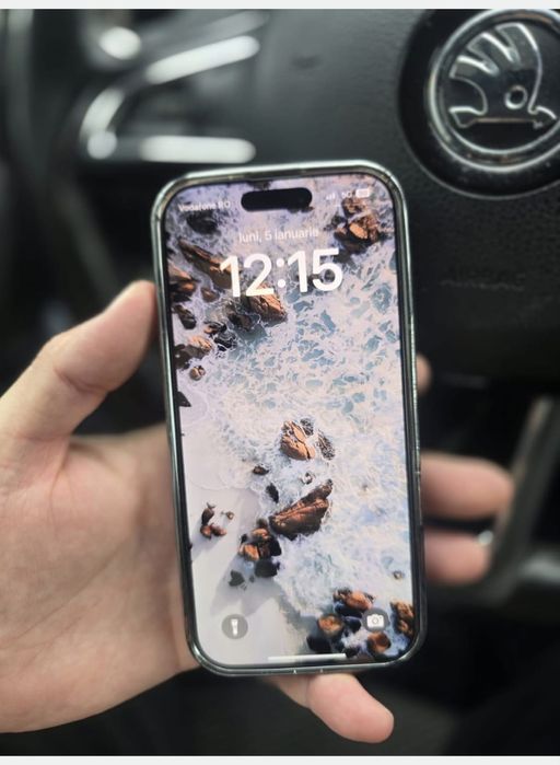 Vând iPhone 16 Pro
