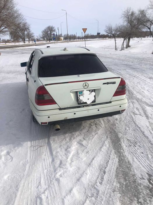 Mercedes-Benz C180 W202