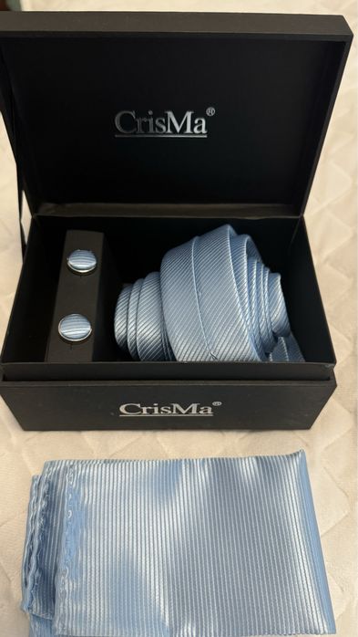 Луксозен комплект вратовръзка, кърпичка и ръкавели