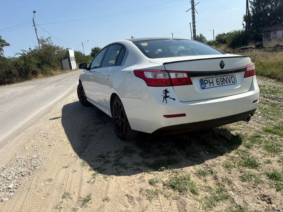 Renault latitude 2.0dci schimb cu duba