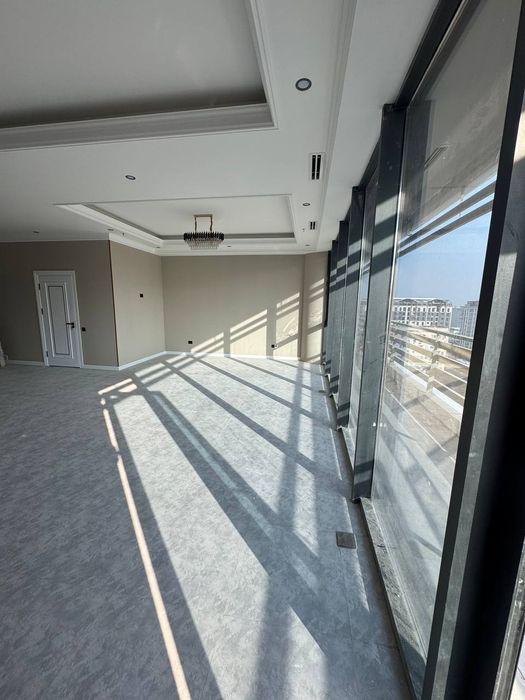 Аренда офис в Zarafshon city, or. Piramit tower. Яккасарайский район С