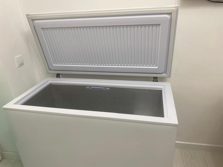 Продам морозильник