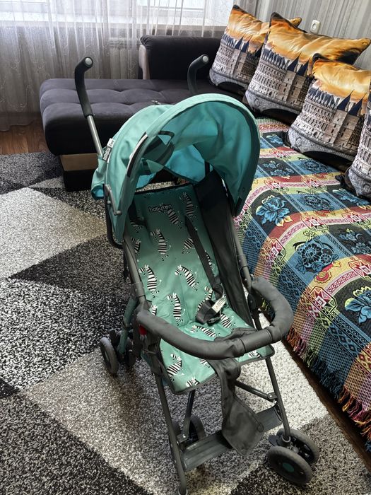 Продам коляску трость