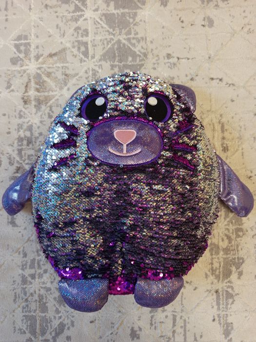 Подушка-игрушка с пайетками