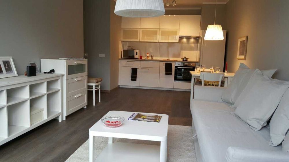 Дава се под наем Двустаен апартамент в София, Център - 70 кв.м за 650 € - Снимка #1