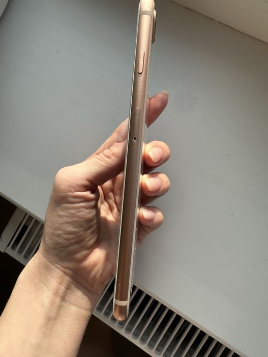 iPhone 8 plus 64ГБ