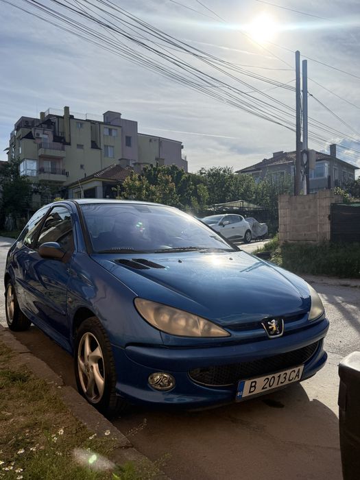 автомобил Peugeot 206 1.4i
