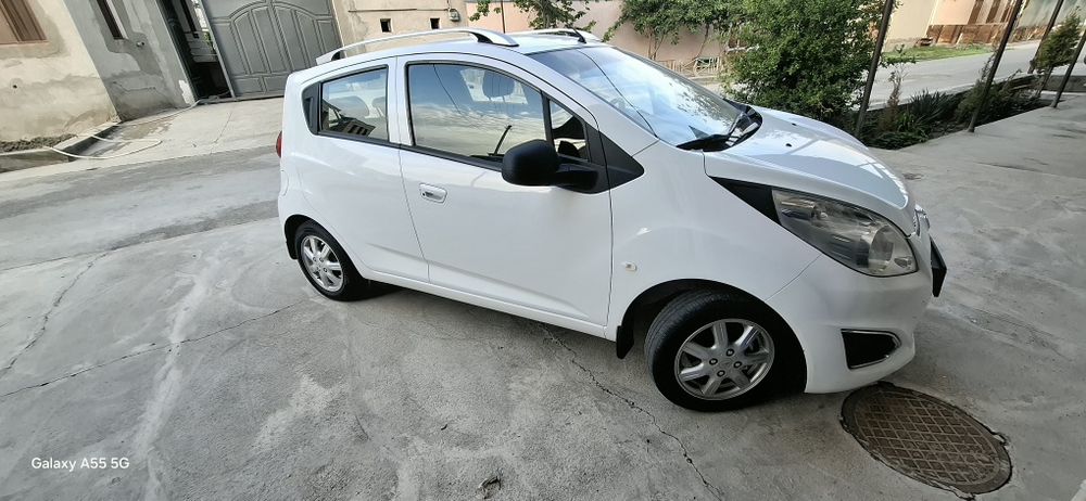 Spark 2020 yil yurgani 49000km benzinda polni radnoy.kiraskasi yo'q.