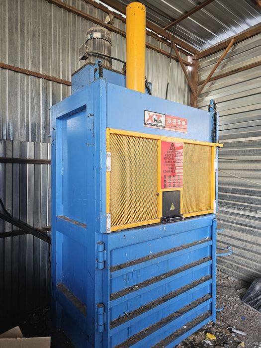 Пресс гидравлический для вторсырья